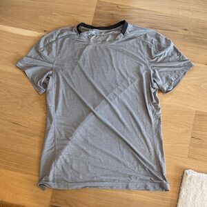 Men's Gray Lulu Lemon Athletic Shirt